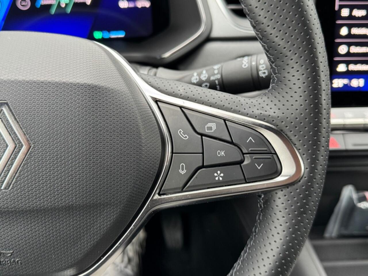 Renault Symbioz 1.6 E-Tech Full Hybrid 145 Techno - Navi - camera - stoel/stuur verw.