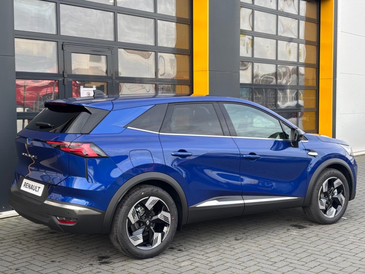 Renault Symbioz Techno Full Hybrid E-Tech 160 Pack driving en Comfort