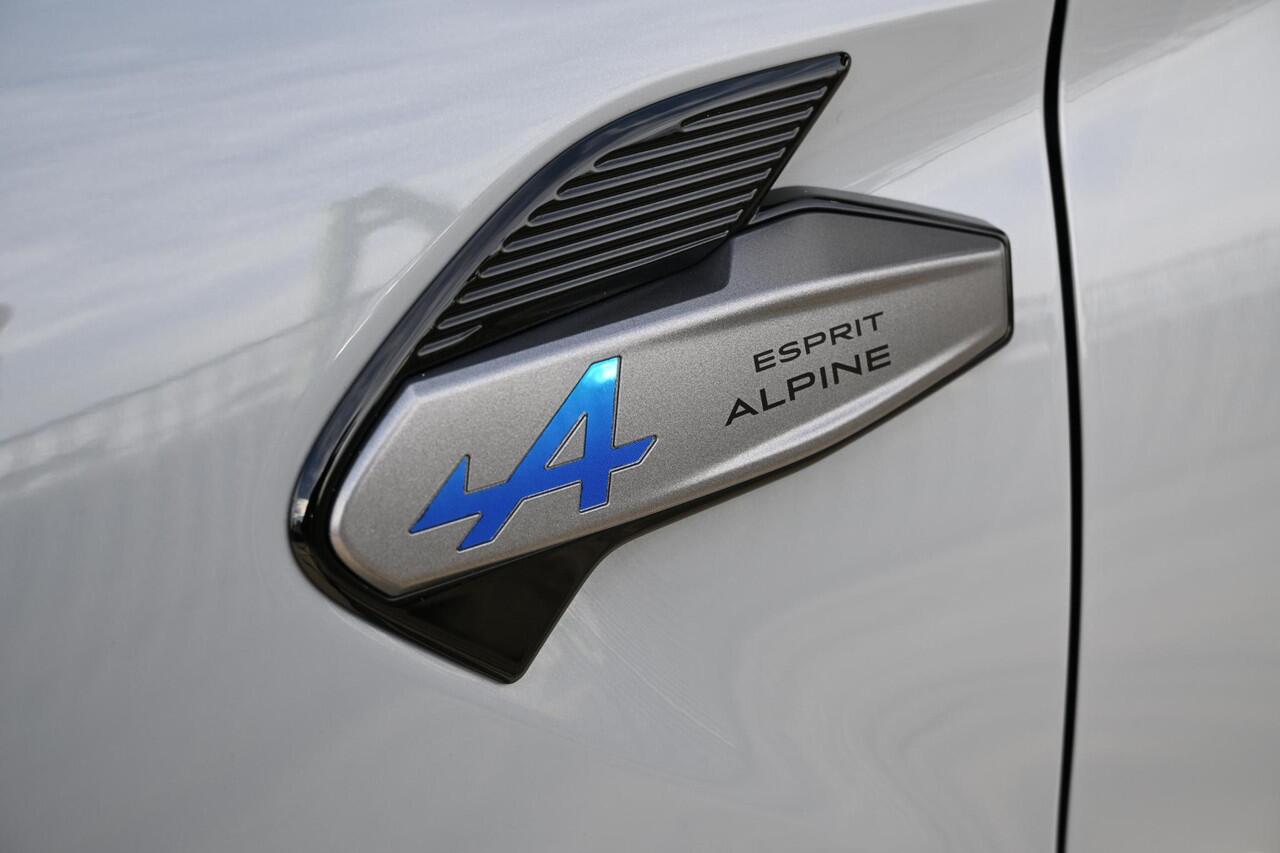 Renault Symbioz E-Tech full hybrid 145 esprit Alpine | AUTOMAAT | 360 CAMERA | PANORAMADAK | STUUR/STOELVERWARMING | HARMAN/KARDON | CRUISE CONTROL | CLIMATE CONTROL | PDC | LMV