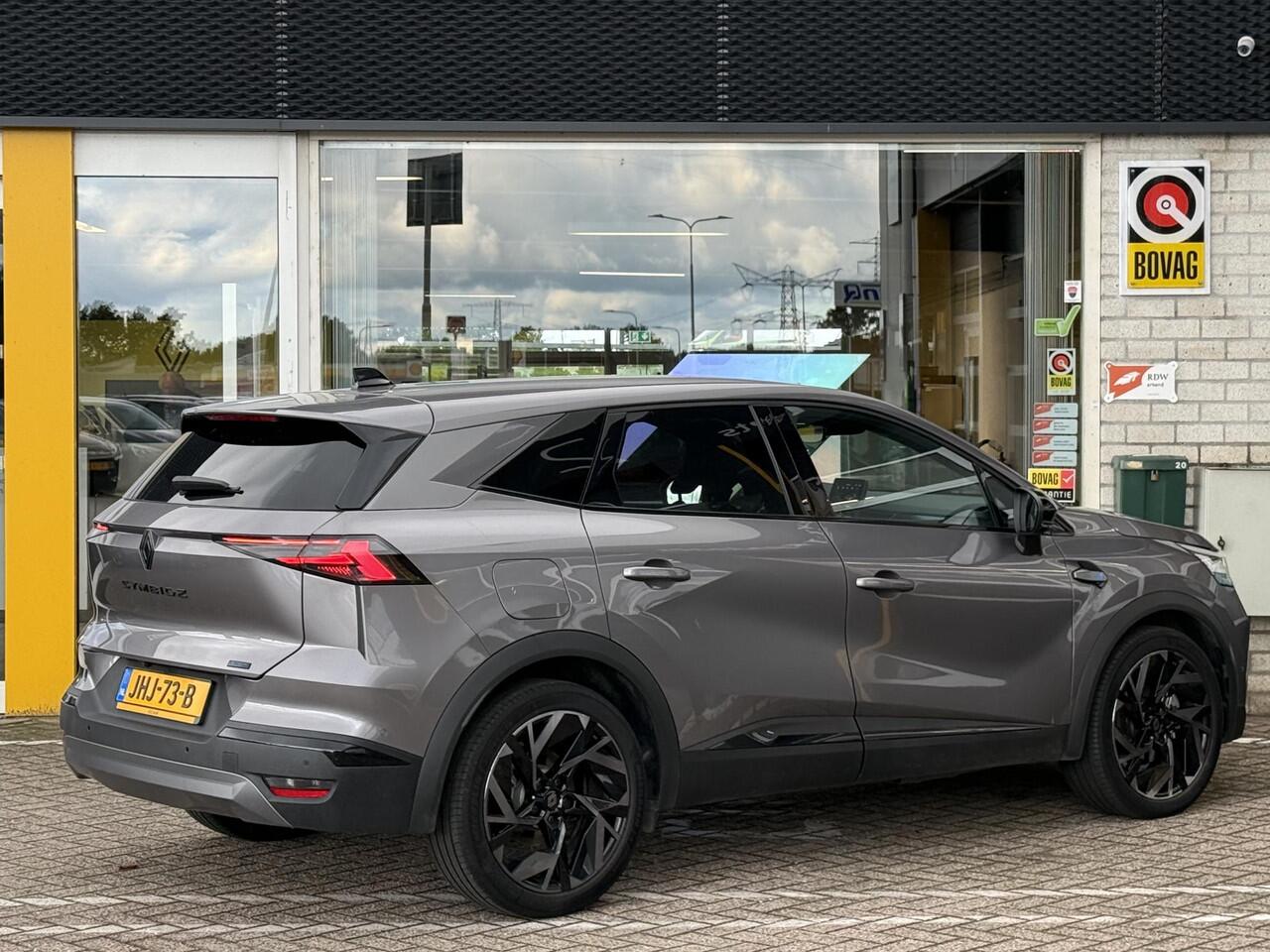 Renault Symbioz 1.6 E-Tech full hybrid 145 esprit Alpine | Pack Winter | Elektrische voorstoelen | Google maps navigatie | Achteruitrijcamera | DAB | Climate Control | Key-less |