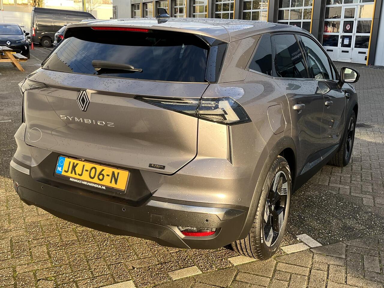 Renault Symbioz 1.6 E-Tech full hybrid 145 techno / CAMERA / NAVIGATIE GROOT SCHERM GOOGLE BUILD IN / ADAPTIEVE CRUIS CONTROL / APPLE CARPLAY / ANDROID AUTO / LICHTMETALEN VELGEN