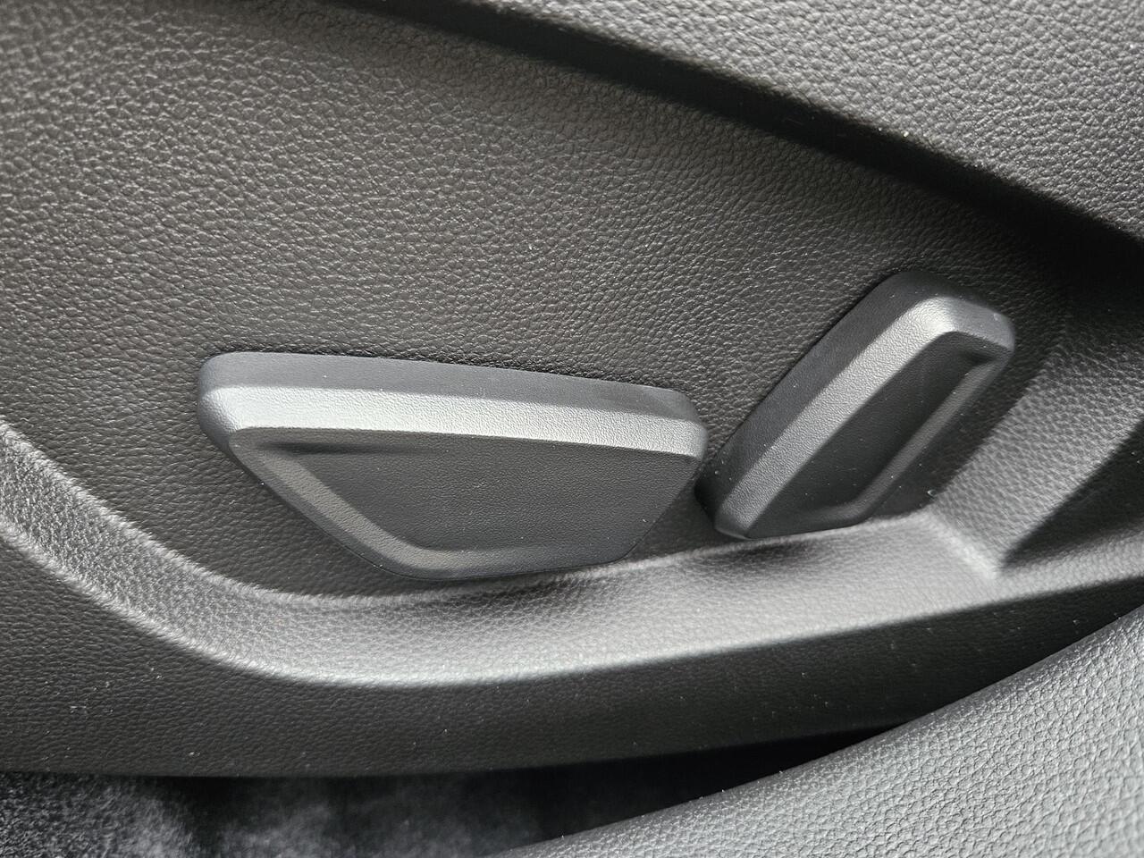 Renault Symbioz 1.8 E-Tech full hybrid 160 esprit Alpine / Harman Kardon Audio / Solarbay Panoramadak / Adaptief Cruise Control / 360 Graden Camera / Elektrische Stoelen / Elektrische Achterklep / Google Navigatie / Stoel & Stuurverwarming / Voorruit Verwarming /