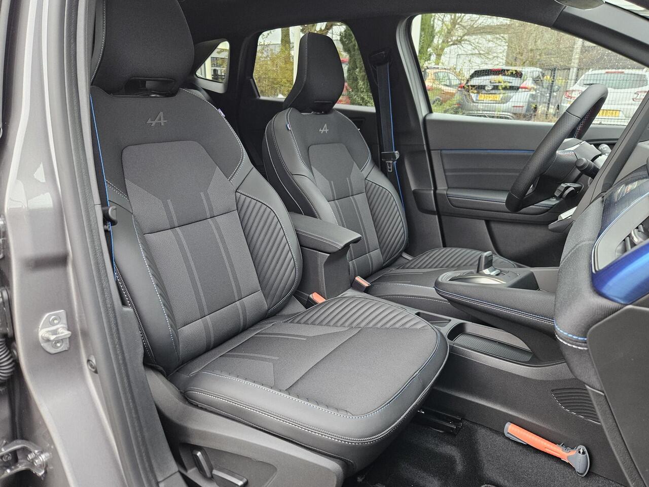 Renault Symbioz 1.8 E-Tech full hybrid 160 esprit Alpine / Harman Kardon Audio / Solarbay Panoramadak / Adaptief Cruise Control / 360 Graden Camera / Elektrische Stoelen / Elektrische Achterklep / Google Navigatie / Stoel & Stuurverwarming / Voorruit Verwarming /