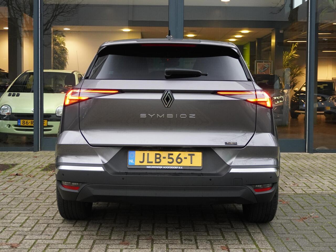 Renault Symbioz 1.6 E-Tech Full Hybrid 145 Techno AUTOMAAT / 6.000KM!! / 10,4'' NAVI / 10,25'' DASHBOARD / PACK WINTER / PDC 360 / PRIVACY GLASS / DAB / APPLE CARPLAY / ANDROID AUTO / 18'' LMV