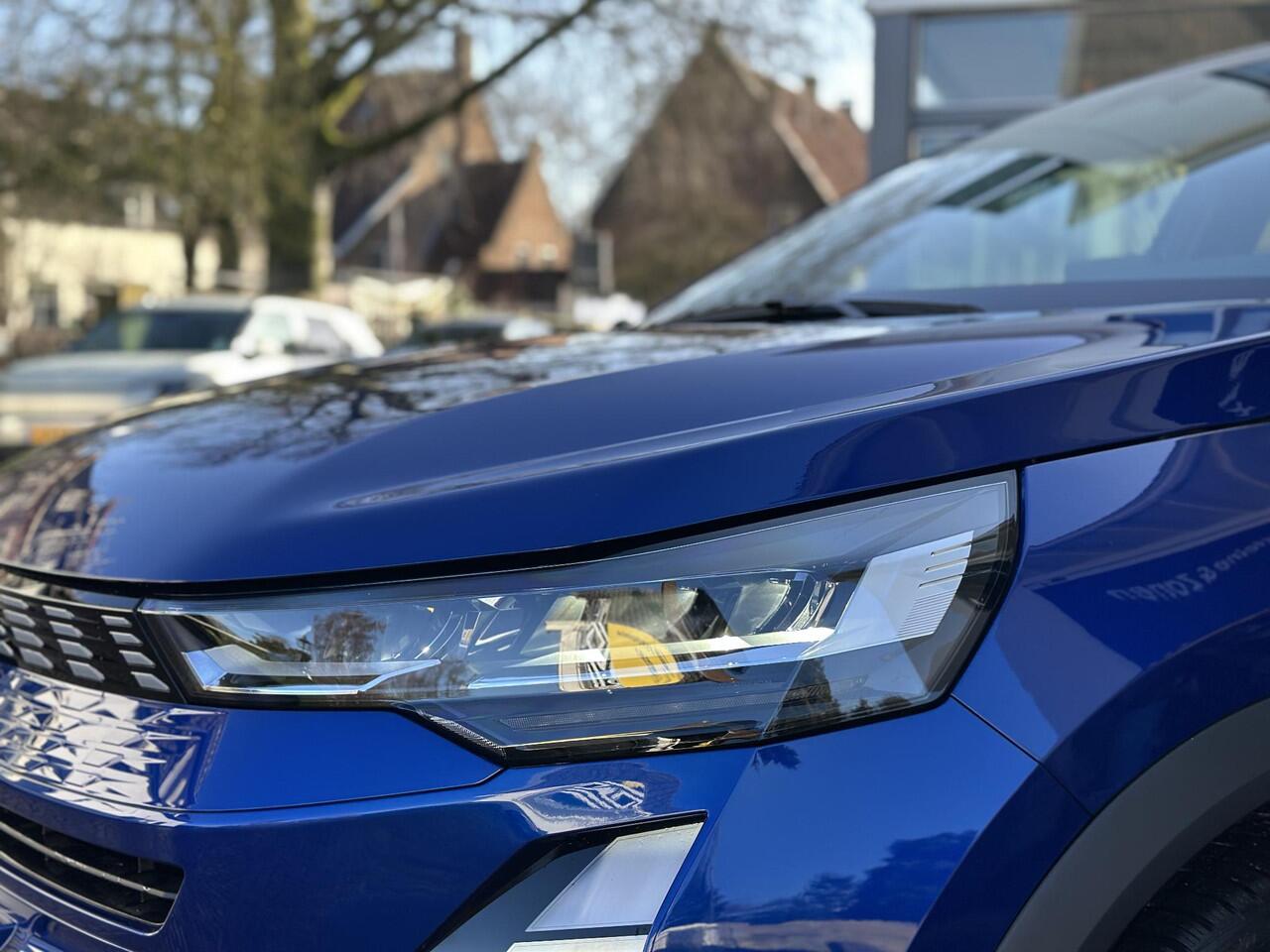 Renault Symbioz 1.8 E-Tech full hybrid 160 iconic | Nieuwe auto! | Nederlandse auto | Pack Light & Sound | elektrische bedienbare achterklep | Verwarmde voorstoelen + stuurwiel | 360* camera | Rijklaarprijs! | Winter en zomer banden |