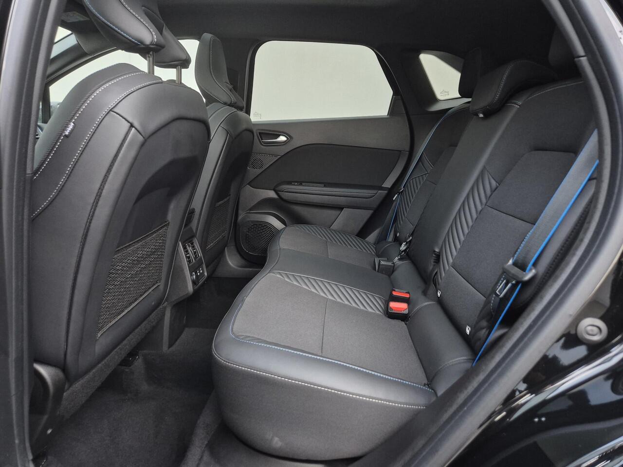 Renault Symbioz 1.6 E-Tech full hybrid 145 esprit Alpine Automaat / Fabrieksgarantie tot 05-2027 / All season banden / Pack Driving & Comfort Premium / panoramadak / Rondomzicht camera / Elektrische achterklep / Adaptief cruise control / Apple Carplay Android Auto /