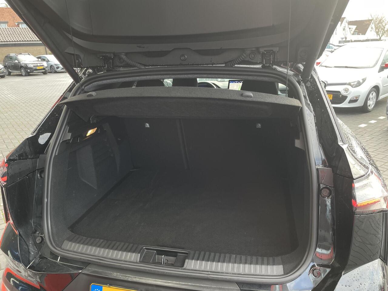 Renault Symbioz 1.8 E-Tech full hybrid 160 techno / ALL SEASON BANDEN / PACK DRIVING & COMFORT