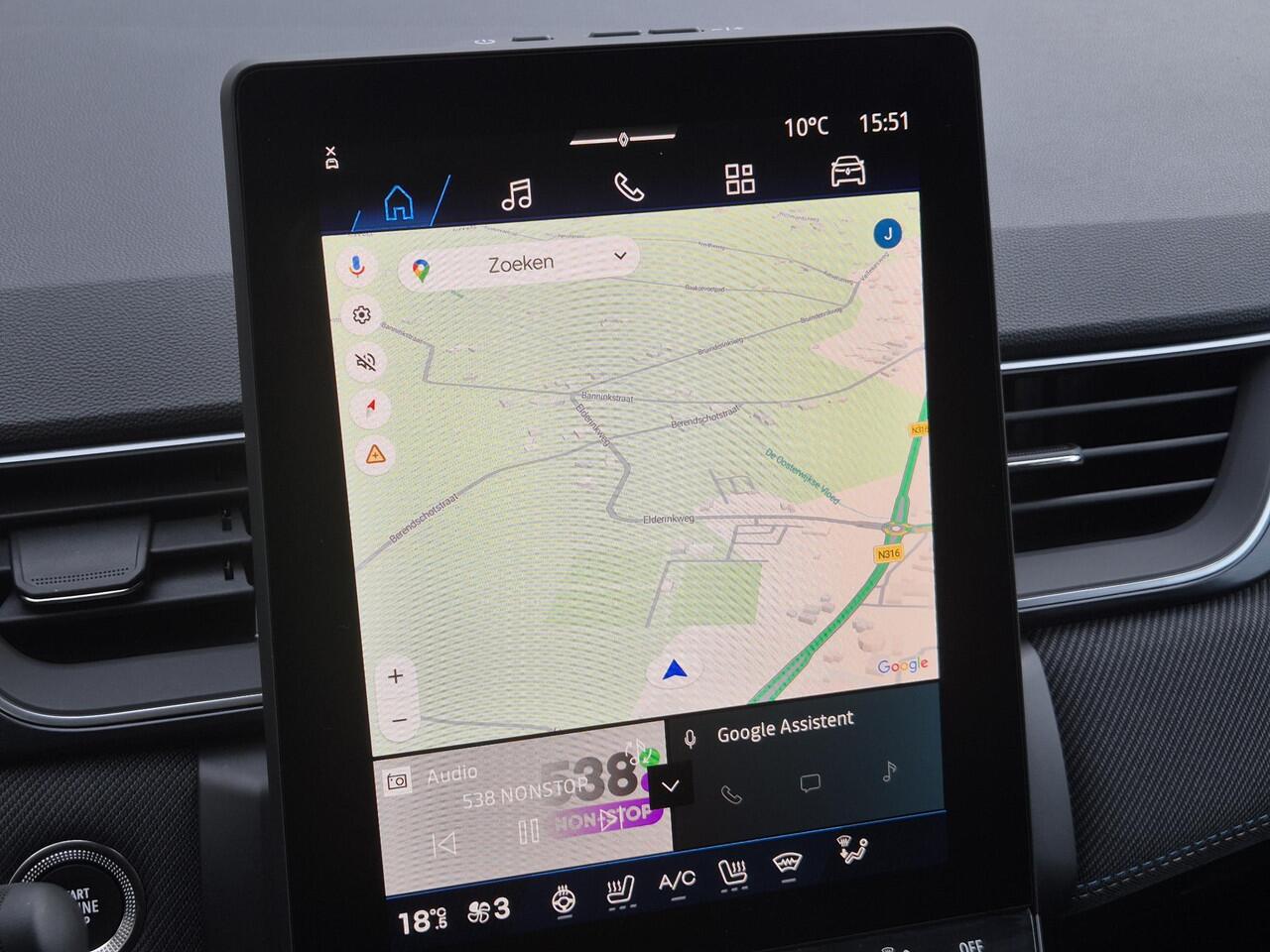 Renault Symbioz E-Tech full hybrid 145PK Esprit Alpine Automaat / Fabrieksgarantie tot 05-2027 / Solarbay Panoramadak / All Season Banden / Adaptief Cruise Control / Stoel & Stuurverwarming / 360 Graden Camera / Voorruit Verwarming / Elektrische Achterklep / Apple Carpla