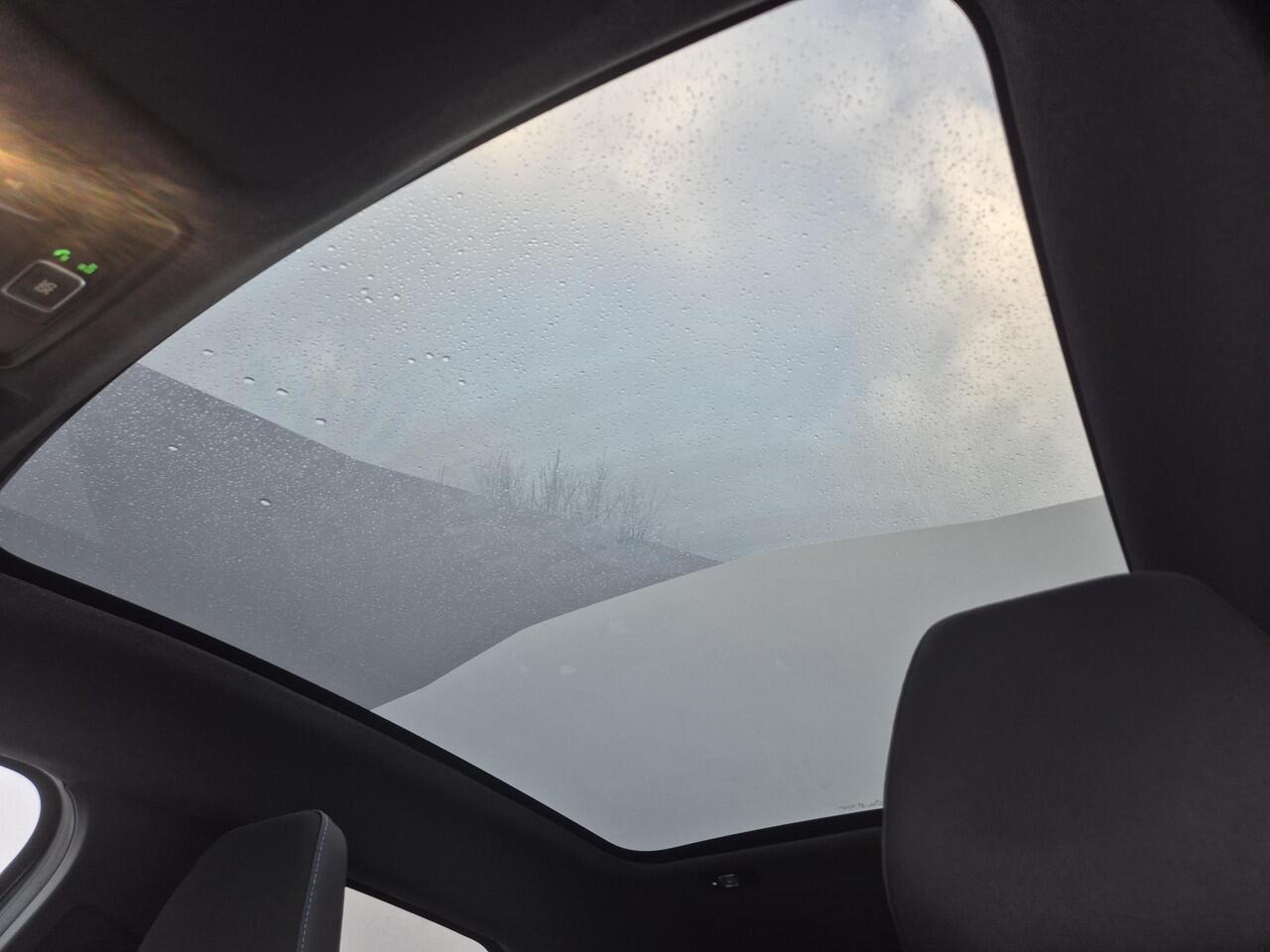 Renault Symbioz E-Tech full hybrid 145PK Esprit Alpine Automaat / Fabrieksgarantie tot 05-2027 / Solarbay Panoramadak / All Season Banden / Adaptief Cruise Control / Stoel & Stuurverwarming / 360 Graden Camera / Voorruit Verwarming / Elektrische Achterklep / Apple Carpla