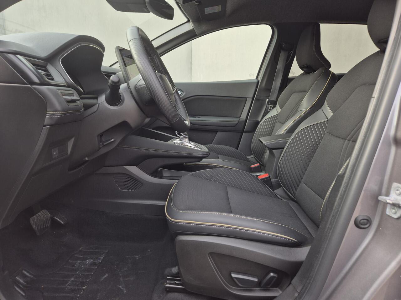 Renault Symbioz 1.6 E-Tech full hybrid 145 iconic Automaat / All season banden / Elektrische achterklep / Rondomzicht camera / Apple Carplay Andoid Auto / Stuur- & Stoelverwarming / Draadloze telefoon lader / Adaptief cruise control / Climate control /
