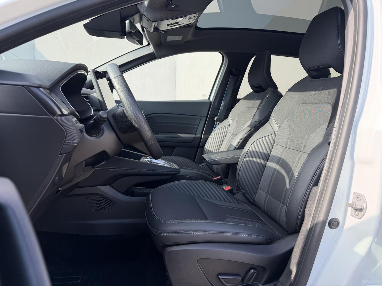 Renault Symbioz 1.6 E-Tech full hybrid 145 esprit Alpine / Panoramadak / Fabrieksgarantie tot 05-2027 / 360 Camera / Stoel Verwarming / Stuurwiel Verwarming / Elektr. Achterklep / Elektr. Stoelen / DAB / Dodehoek Detectie / Navigatie /