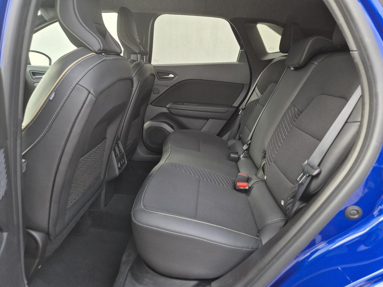 Renault Symbioz 1.6 E-Tech full hybrid 145 iconic / Fabrieksgarantie tot 05-2027 / All Season Banden / Elektrische Verstelbare Stoelen / Stoel & Stuurverwarming/ 360 Graden Camera / Adaptief Cruise Control / Elektrische Achterklep /