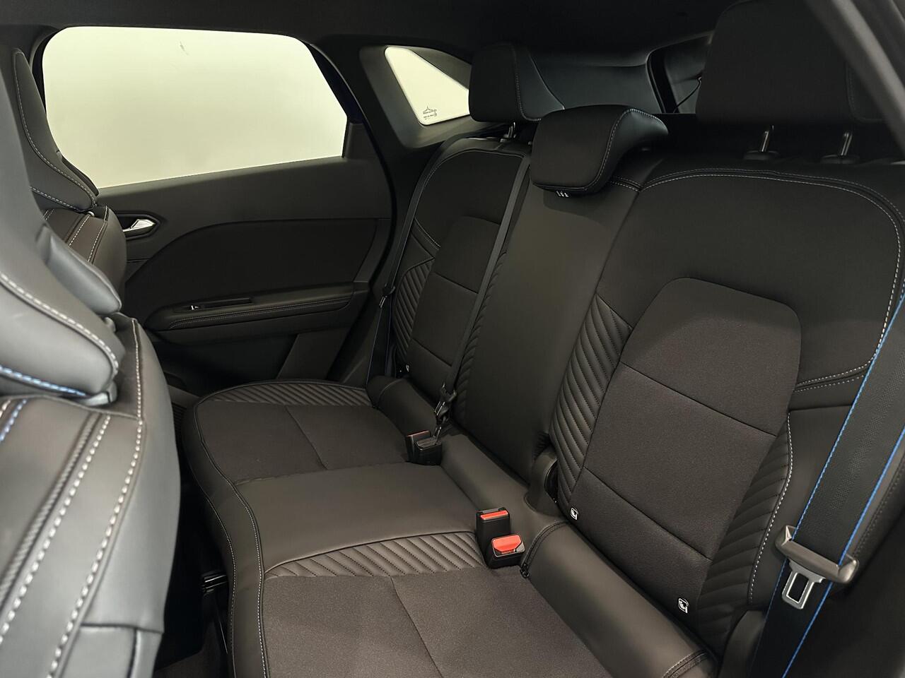 Renault Symbioz 1.8 E-Tech Full Hybrid 160 Esprit Alpine | Pack Light & Sound | Pack Driving & Comfort Premium | Van: ¤ 44.138,- nu rijklaar voor: ¤ 42.138,-