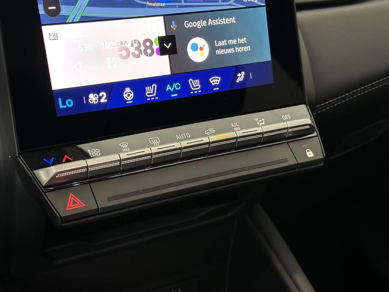 Renault Symbioz 1.8 E-Tech Full Hybrid 160 Iconic | Pack Light & Sound | Van: ¤ 43.638,- nu rijklaar voor: ¤ 41.638,-