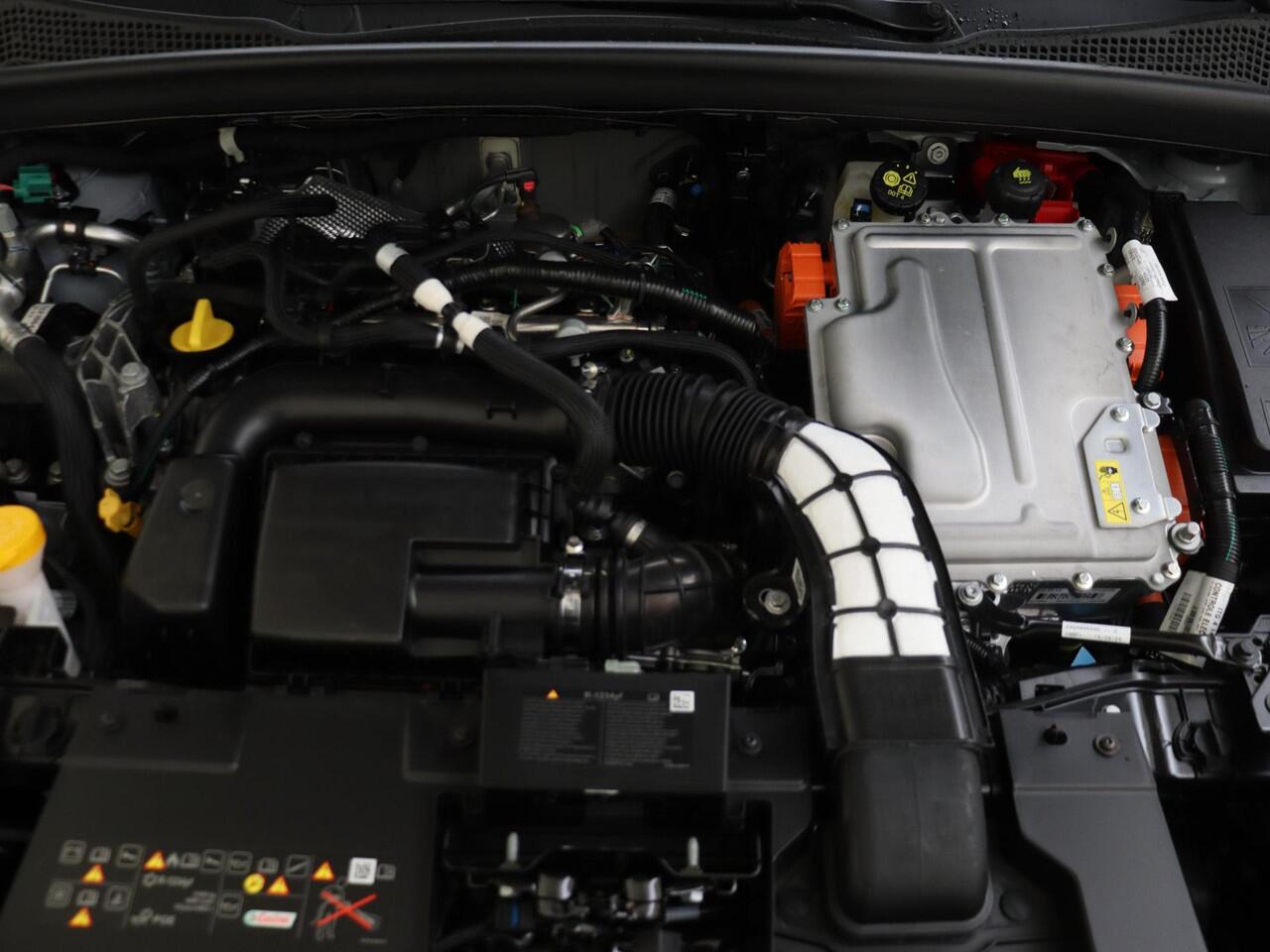 Renault Symbioz 1.8 E-Tech full hybrid 160 iconic | Stoelverwarming | 360 graden camera | Panorama dak