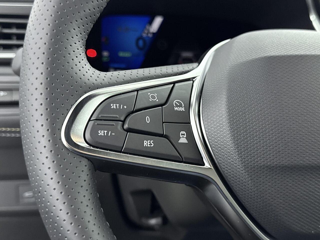 Renault Symbioz 1.8 E-Tech Full Hybrid Iconic 160PK | Apple Carplay/Android Auto | Adaptive Cruise Control met Stuurhulp | Airco Automatisch | Blind Spot Warning | Camera 360 | Draadloze Oplader | Elektrische Achterklep | Elektrisch Verstelbare Voorstoelen | Park Assist 