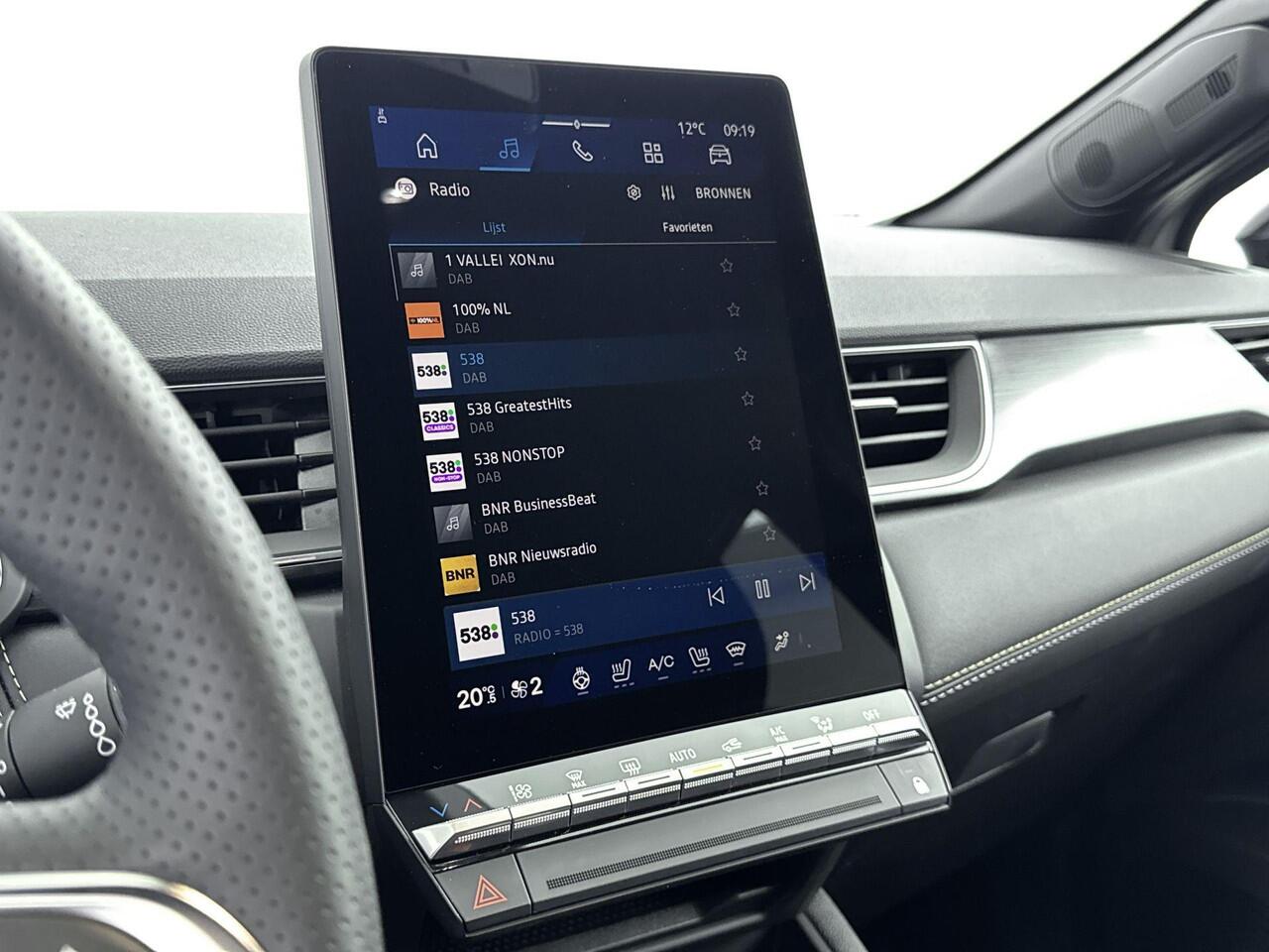 Renault Symbioz 1.8 E-Tech Full Hybrid Iconic 160PK | Apple Carplay/Android Auto | Adaptive Cruise Control met Stuurhulp | Airco Automatisch | Blind Spot Warning | Camera 360 | Draadloze Oplader | Elektrische Achterklep | Elektrisch Verstelbare Voorstoelen | Park Assist 