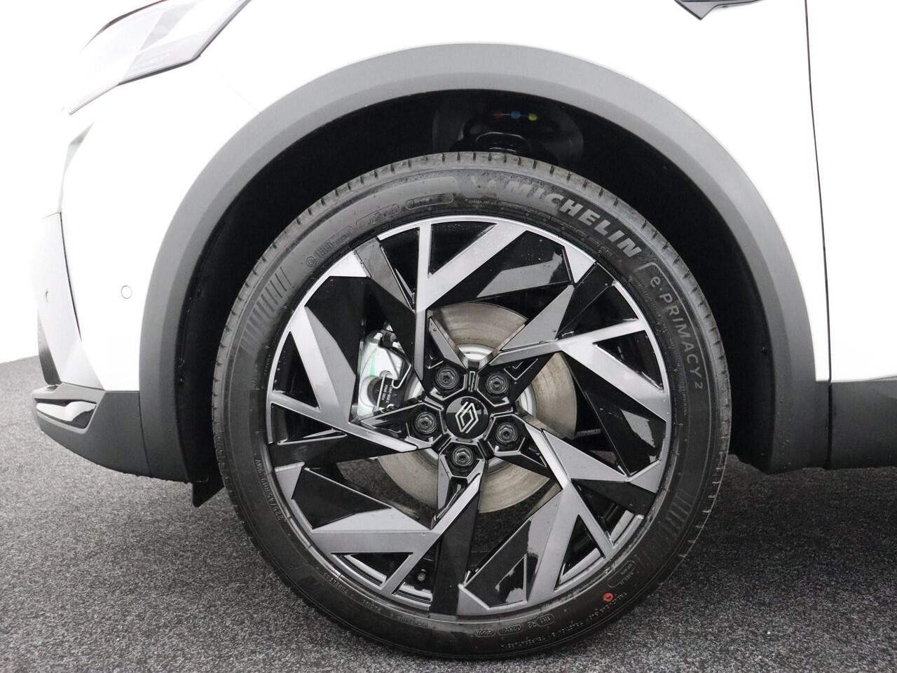 Renault Symbioz 1.8 E-Tech full hybrid 160 esprit Alpine / ELEKTRISCH VERSTELBARE VOORSTOELEN / STOEL-, STUUR- & VOORRUITVERWARMING / DODEHOEK DETECTIE / PARKEERSENSOREN + AROUNDVIEW CAMERA /