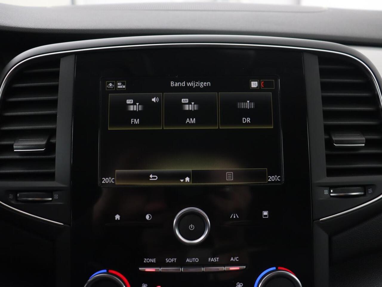 Renault TALISMAN 1.3 TCe Limited | 87.200km NAP | Carplay | Half leder | Navigatie | Parkeerhulp | Keyless | Climate control | DAB | Cruise control