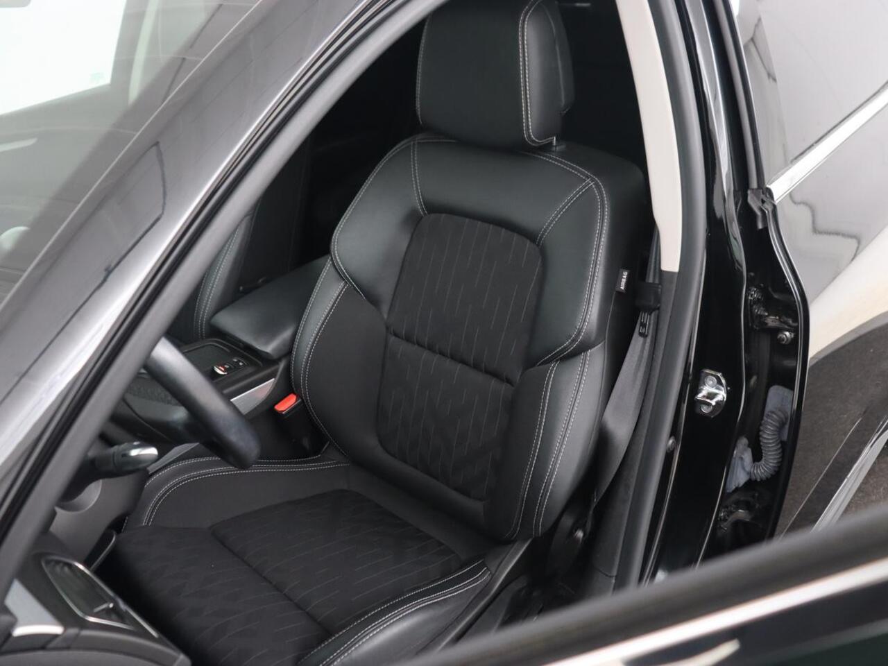 Renault TALISMAN 1.3 TCe Limited | 87.200km NAP | Carplay | Half leder | Navigatie | Parkeerhulp | Keyless | Climate control | DAB | Cruise control