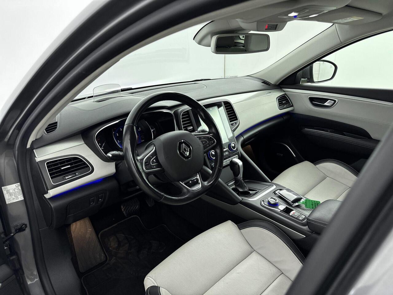 Renault TALISMAN Estate 1.8 TCe Intens 225PK | Trekhaak | Head-Up Display | Stoelmassage | Adaptieve Cruise Control | BOSE Audio | Volleder Interieur