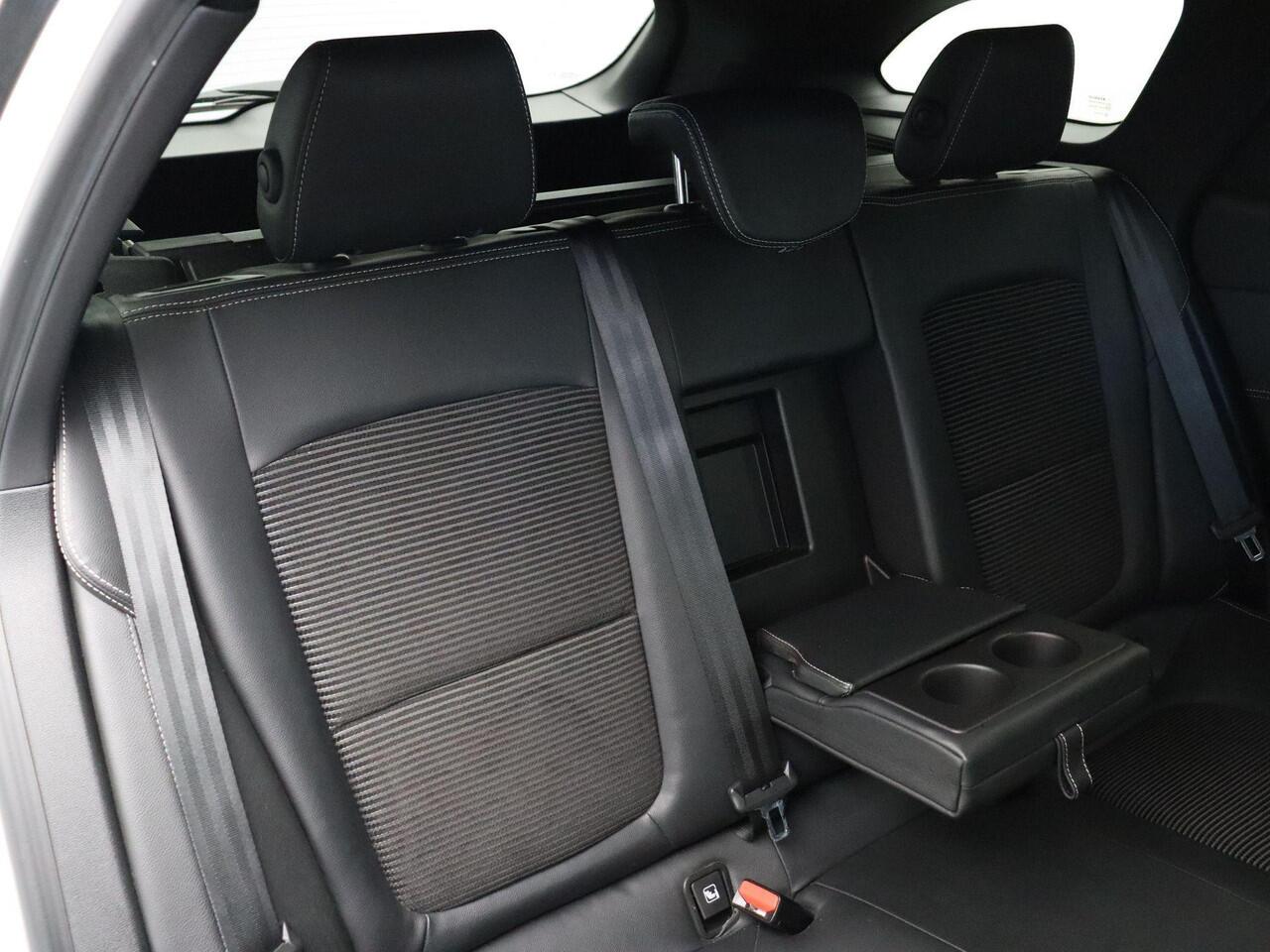 Renault TALISMAN Estate 160pk TCe Business Intens | Half leder | Automaat | Stoel & stuur verwarming | Achteruitrijcamera |