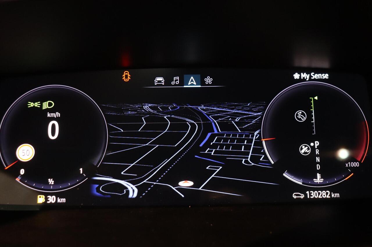 Renault TALISMAN 1.3 TCe Business Intens | Stuur & Stoelverwarming | Trekhaak | Camera | Climate control | Navigatie | AppleCarplay AndroidAuto | LED koplampen |