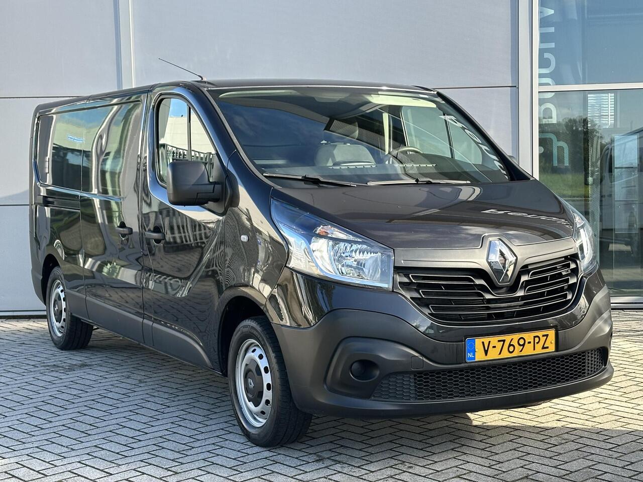 Renault TRAFIC 1.6 dCi 120 T29 L2H1 Comfort | AIRCO | TREKHAAK | PAKEER SENSOREN | 1E EIGENAAR | 2-ZITS |