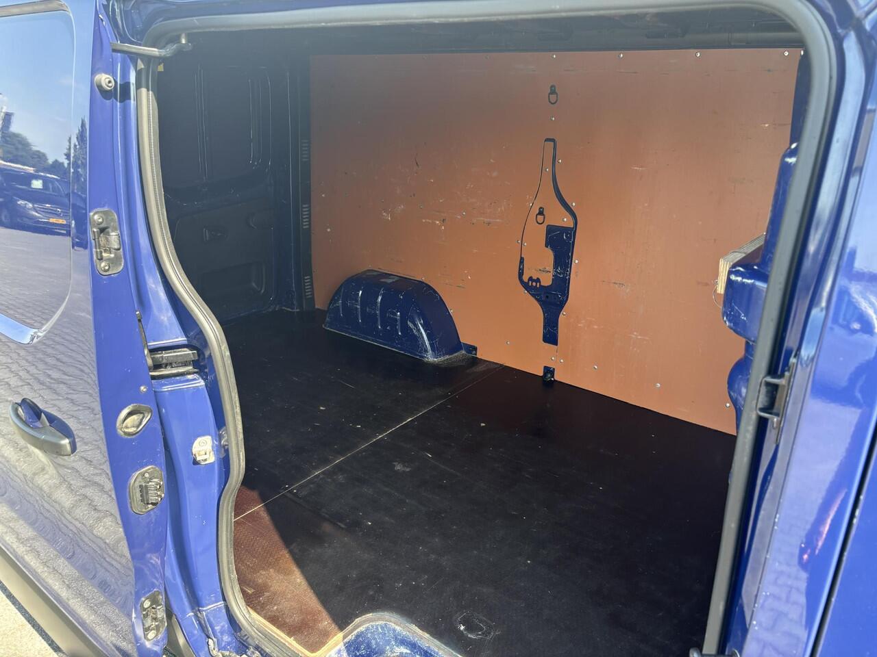 Renault TRAFIC 1.6 dCi T29 L2H1*NAVI*CRUISE*A/C*HAAK*3PERS*IMPERI