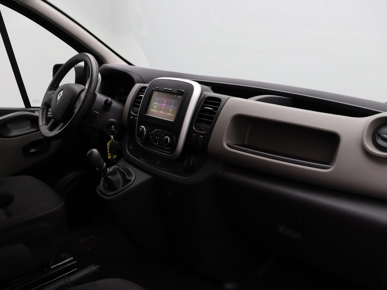 Renault TRAFIC dCi 120pk T29 L2H1 Comfort | Rolstoelauto | Autolift | Dealeronderhouden | Standkachel |