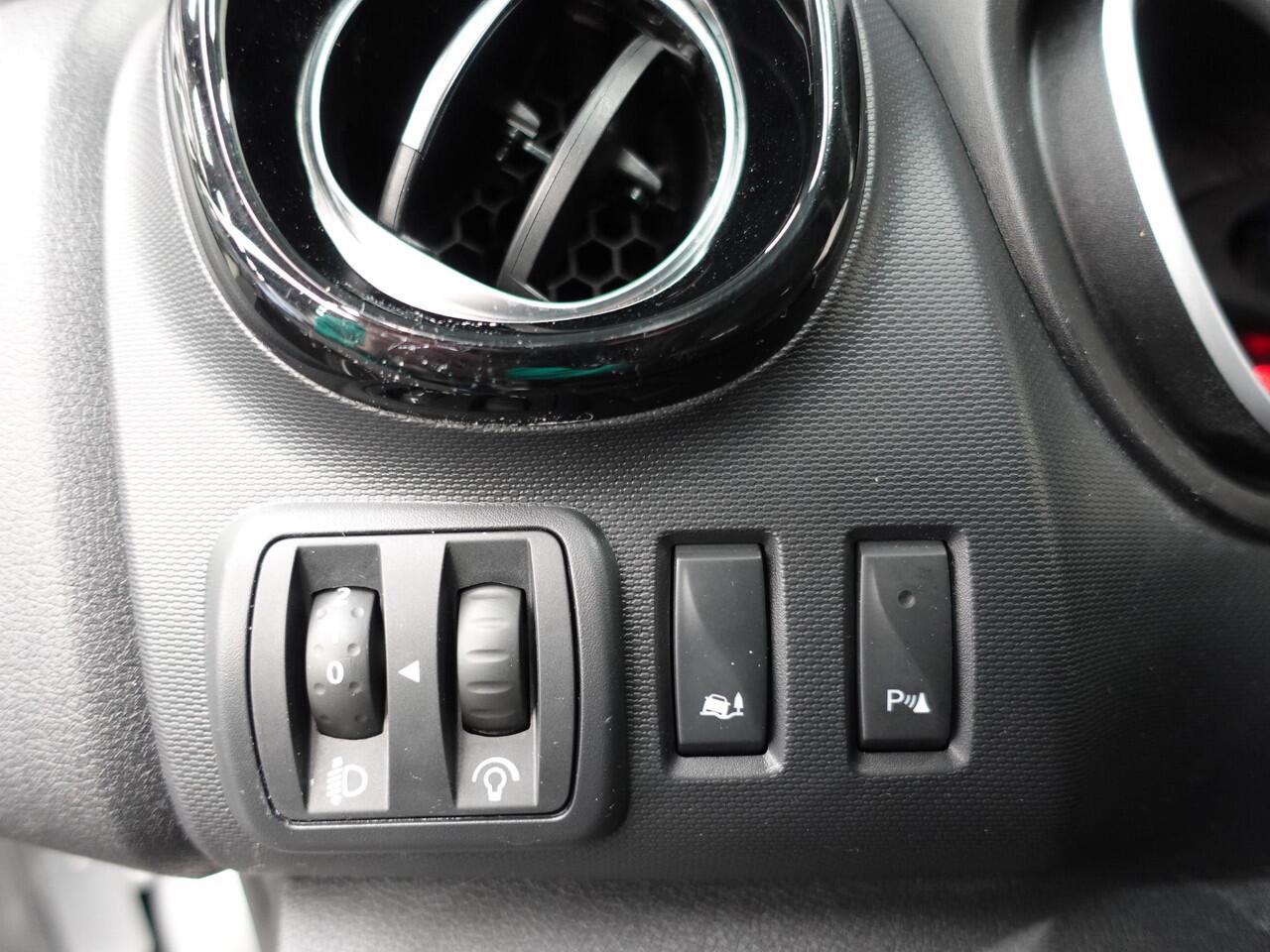 Renault TRAFIC Passenger 2.0 dCi 120 L2H1 9 Persoons Airco Bluetooth Led Parkeersensoren