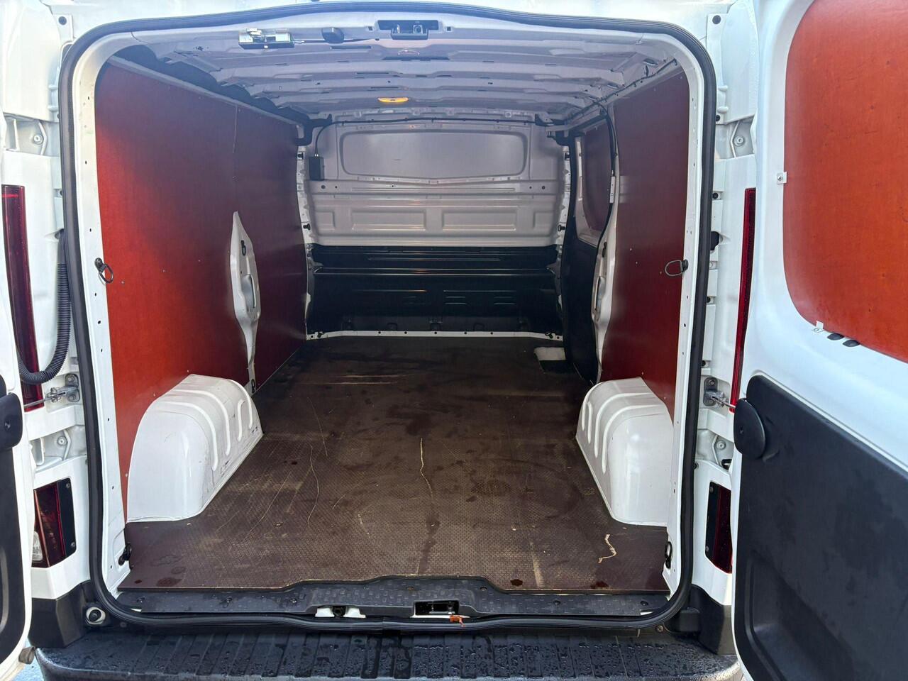 Renault TRAFIC 1.6 dCi T29 L2H1 Formula Edition Yellow Energy