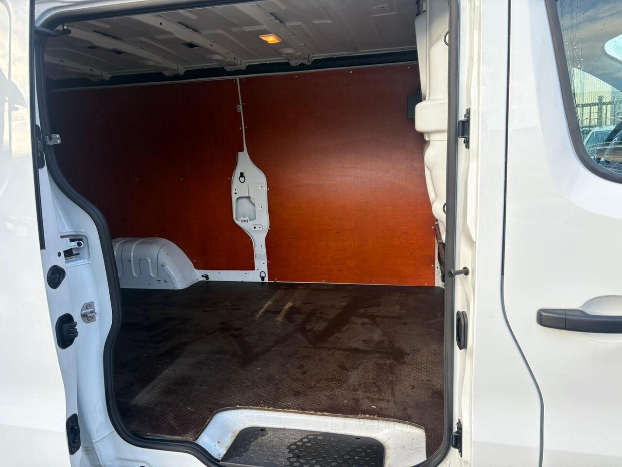 Renault TRAFIC 1.6 dCi T29 L2H1 Formula Edition Yellow Energy