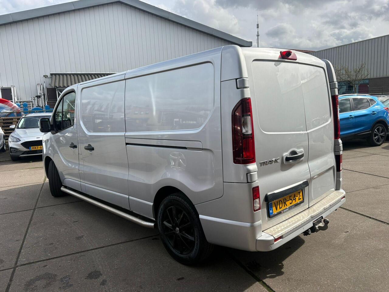 Renault TRAFIC 2.0 dCi 145 T29 L2H1 Luxe Cruise, camera, trekhaak