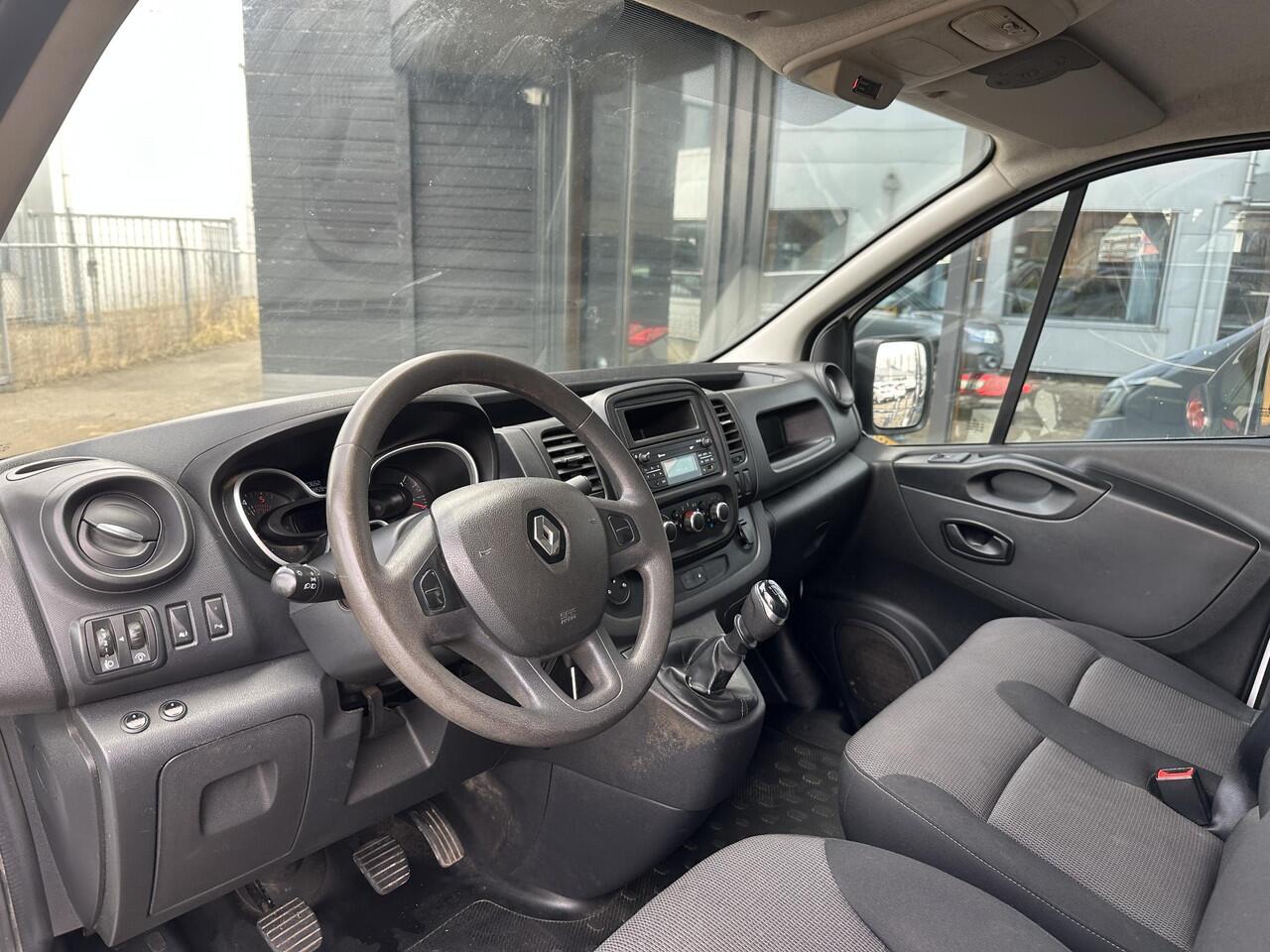 Renault TRAFIC 1.6 dCi 95 T27 L1H1 Comfort | Airco | Trekhaak | Cruise Control | 2026 Groot Onderhoud Gehad |