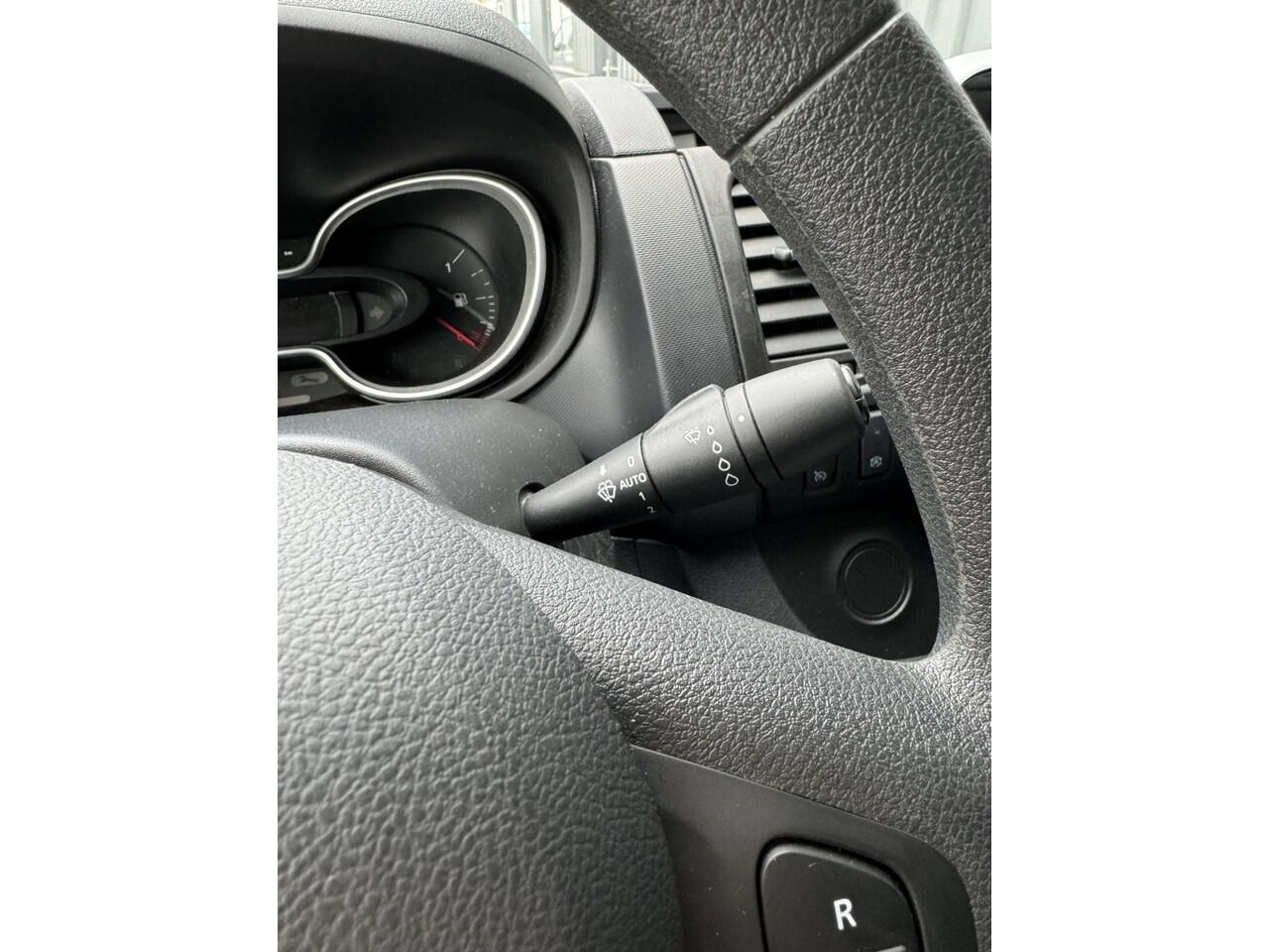 Renault TRAFIC 2.0 dCi T29 L2H1 Work