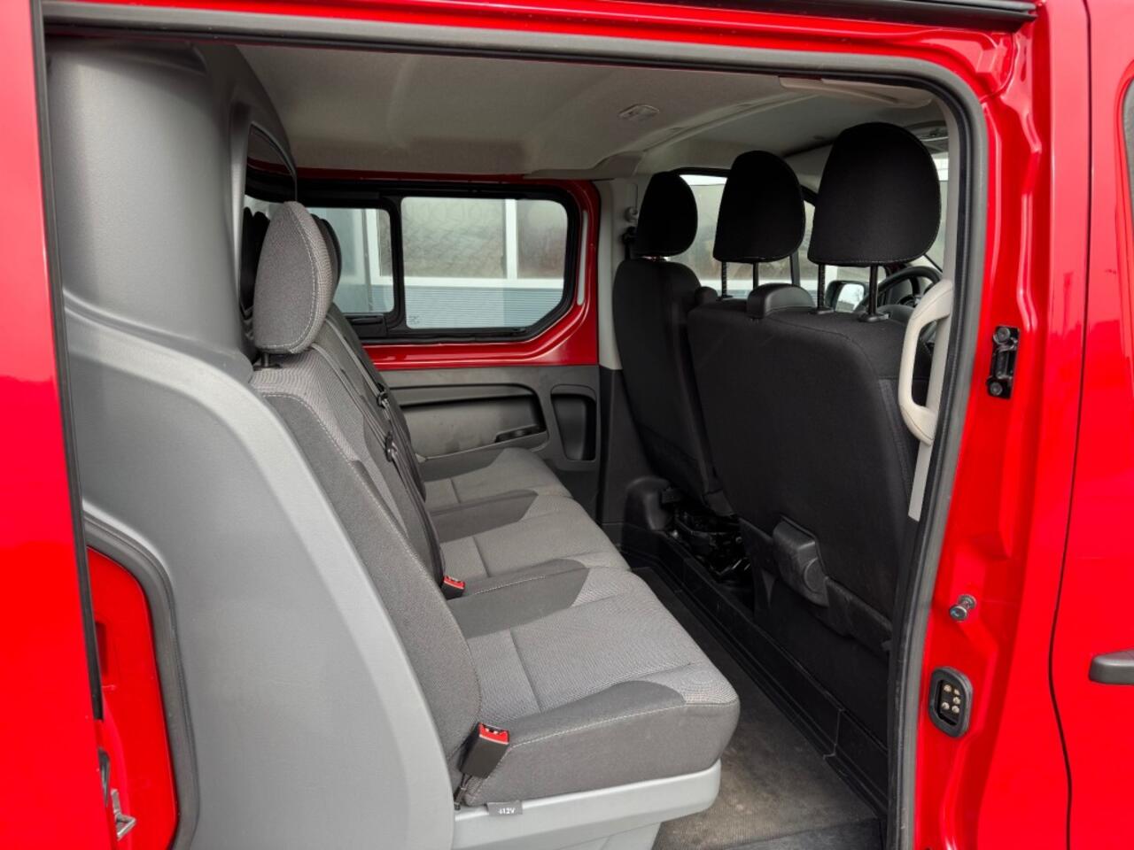 Renault TRAFIC 2.0 DCI 145pk T29 L2 Dub Cab Comfort - camera - navi