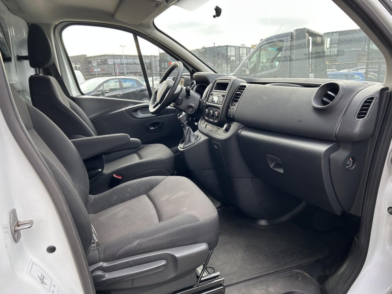 Renault TRAFIC 1.6 dCi T27 AIRCO EURO 6 LED BJ 2020