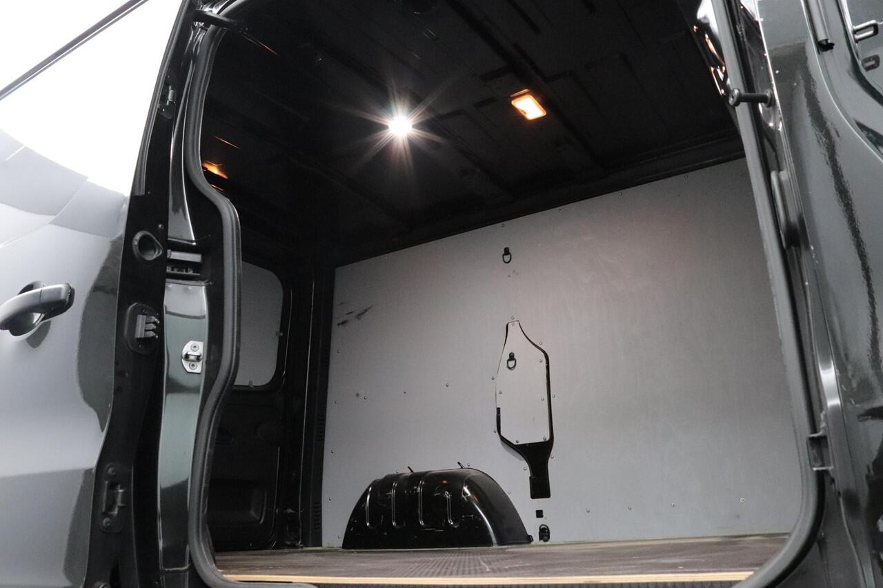 Renault TRAFIC 2.0 dCi 145 EDC T27 L1H1 Comfort | Navigatie