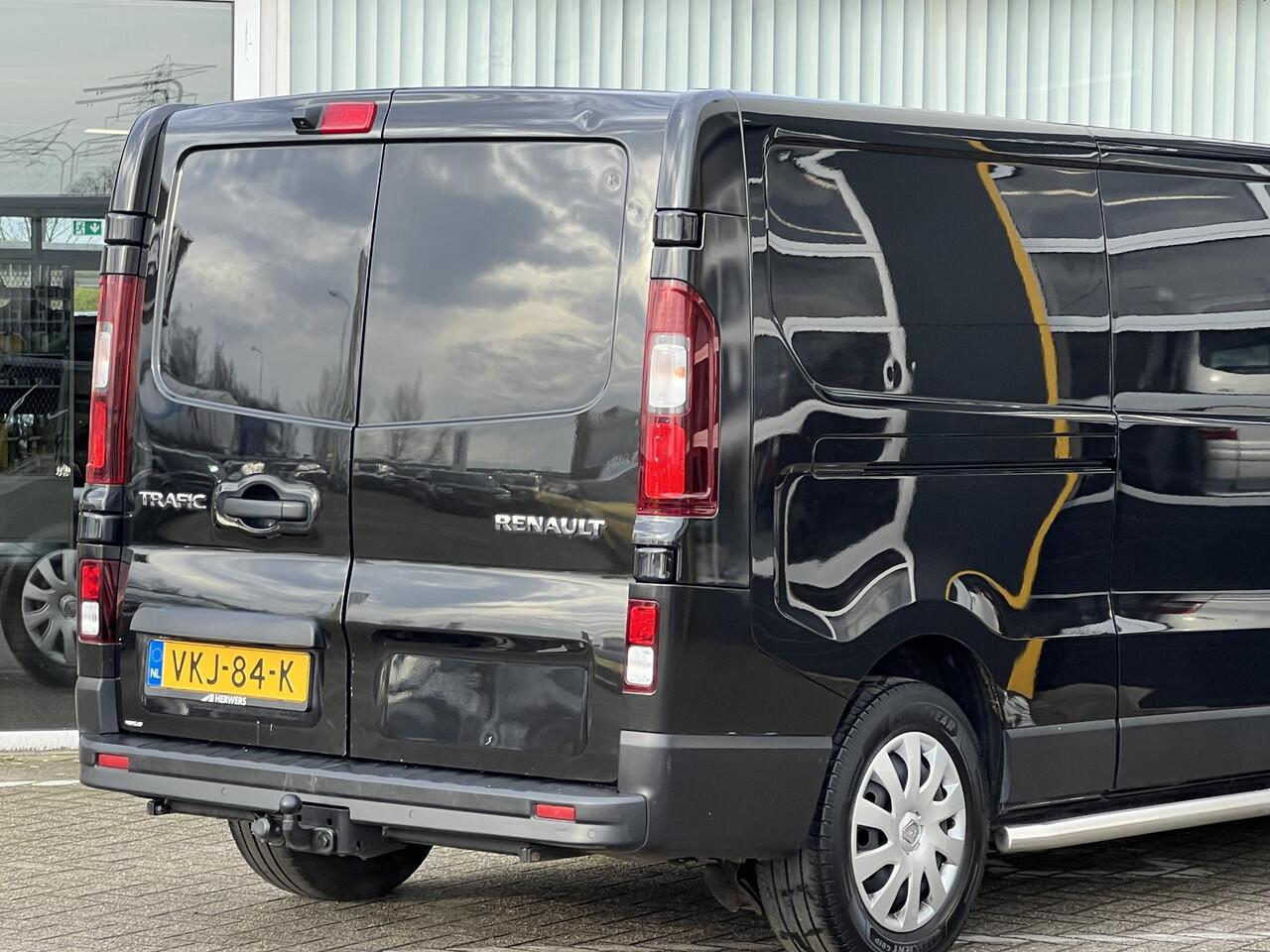 Renault TRAFIC 2.0 dCi 145 T29 L2H1 Luxe | Trekhaak | Achteruitrijcamera | Climate Control | Navigatie | DAB | LED | Cruise Control |