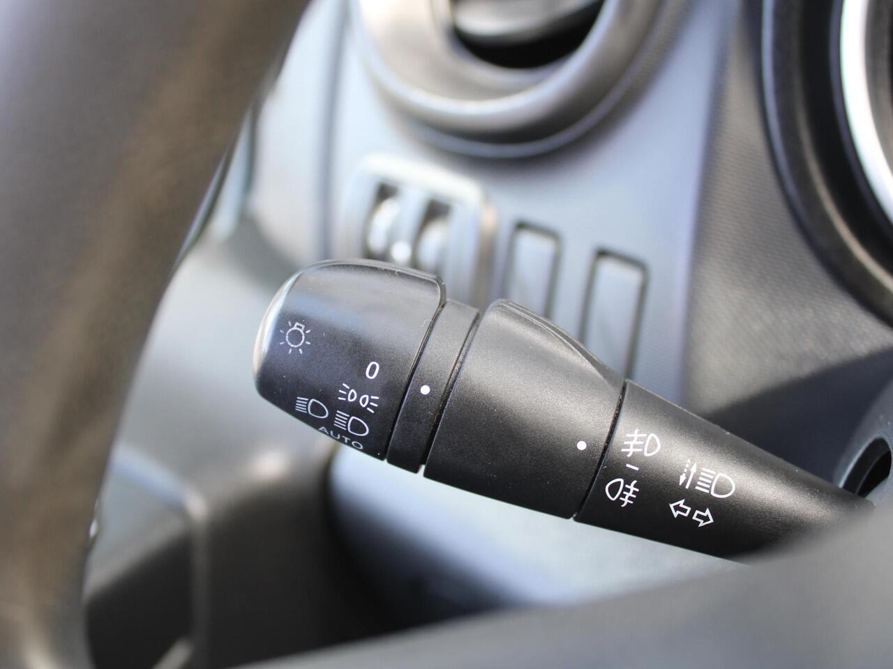 Renault TRAFIC 2.0 dCi 145 T29 L2H1 Comfort