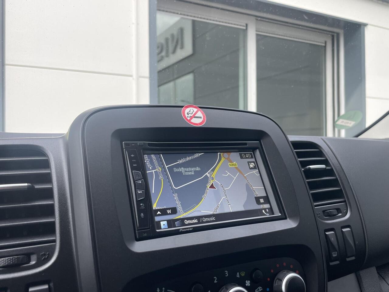 Renault TRAFIC Passenger 2.0 dCi 120 Grand Zen | Trekhaak | Parkeersensoren | Navigatie