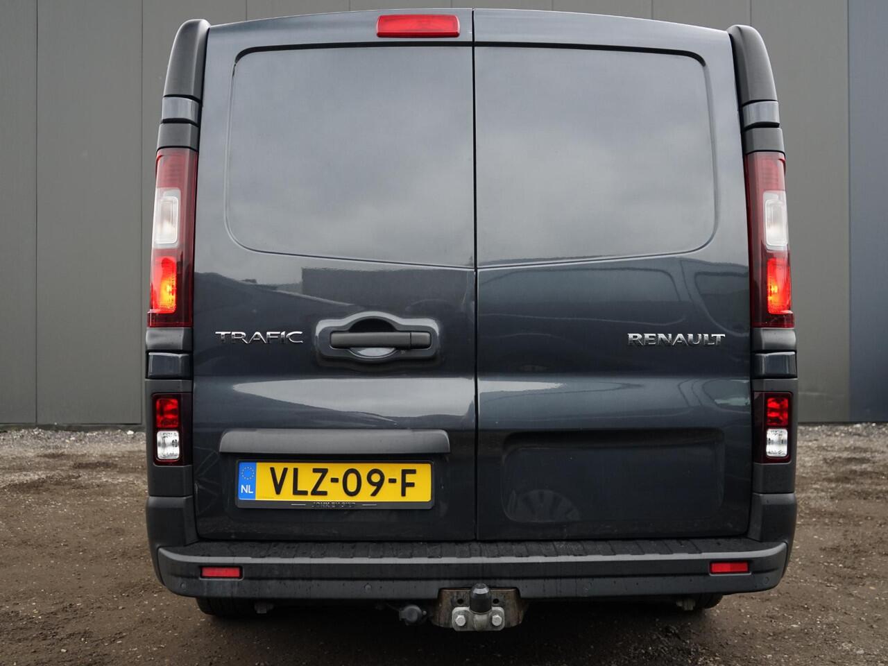 Renault TRAFIC 2.0 dCi 145 T29 L2H1 Comfort AUTOMAAT / Polyester Laadruimte!! / Orig. NL / 1ste eigenaar / LM velgen / Trekhaak / LED / Leder stoelhoezen /