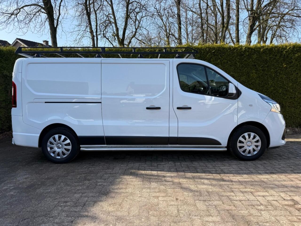 Renault TRAFIC L2H1 2.0 dCi 120PK / Navi / Airco / Trekhaak