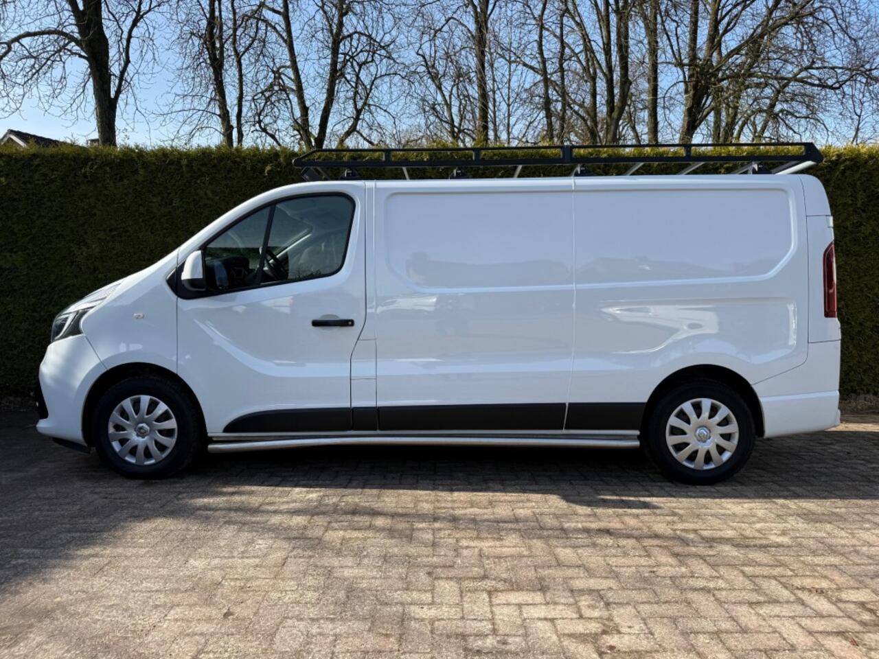 Renault TRAFIC L2H1 2.0 dCi 120PK / Navi / Airco / Trekhaak