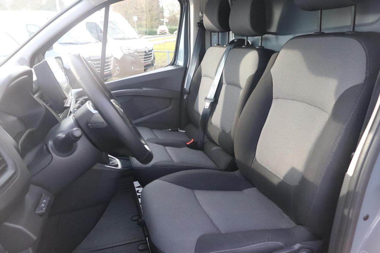 Renault TRAFIC 2.0 dCi 130 T30 L2H1 Work Edition | Navigatie | Trekhaak | Side bars | AppleCarplay AndroidAuto | Airco |