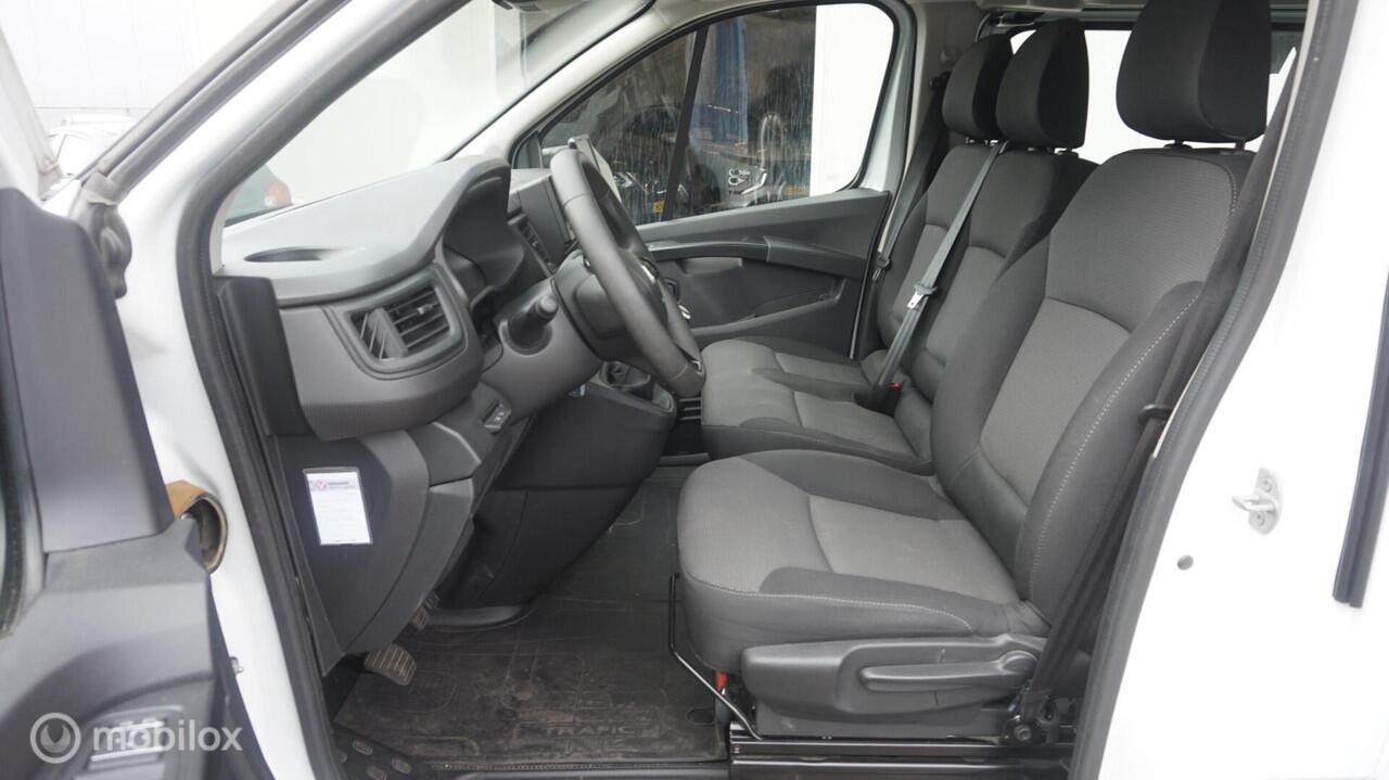 Renault TRAFIC bestel 2.0 dCi 110 T29 L2H1 DC Comfort Trekhaak 6 persoons