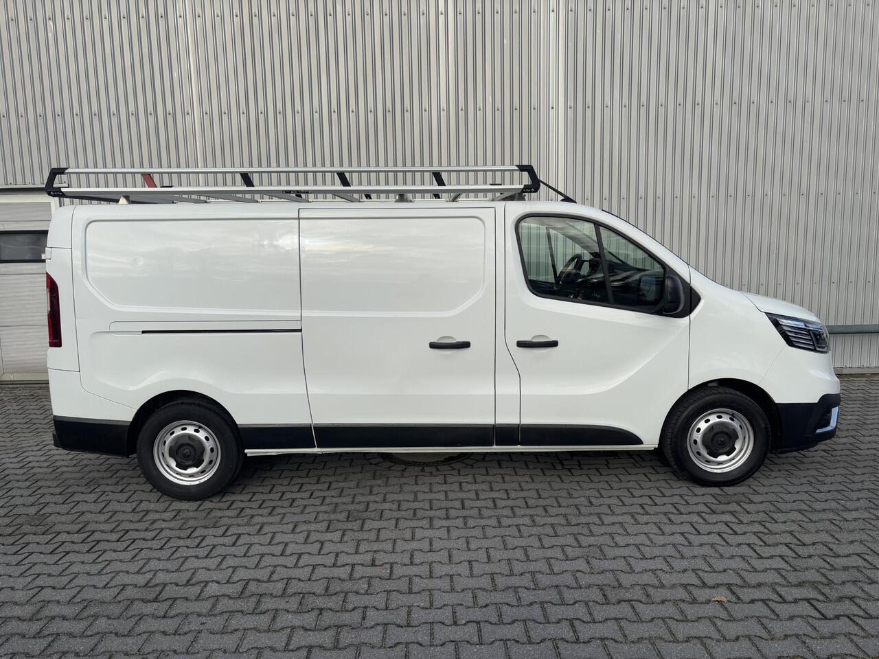 Renault TRAFIC 2.0 dCi 110 T30 L2H1*A/C*CRUISE*NAV*HAAK*3PERS*TEL