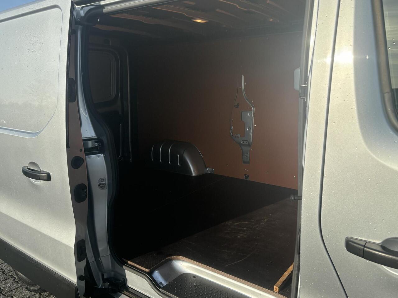 Renault TRAFIC 2.0 dCi 130 T30 L2H1 Comfort*CRUISE*HAAK*ECC*TEL*3