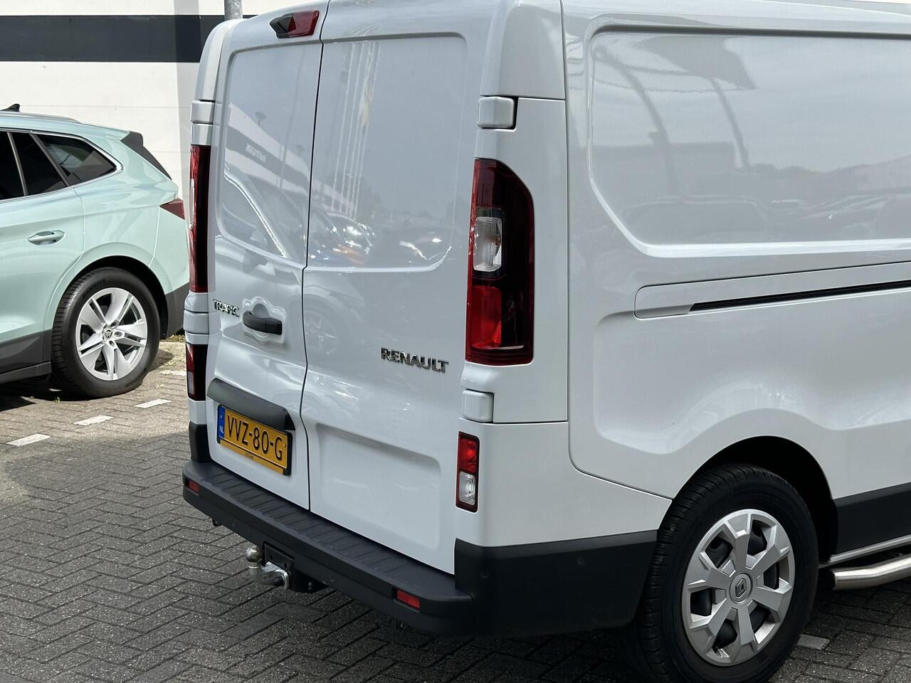 Renault TRAFIC 2.0 dCi 130 T30 L2H1 Work Edition | Trekhaak | Navi | Clima | Cruise | LED | A. Camera | Sidebars | NL Auto!